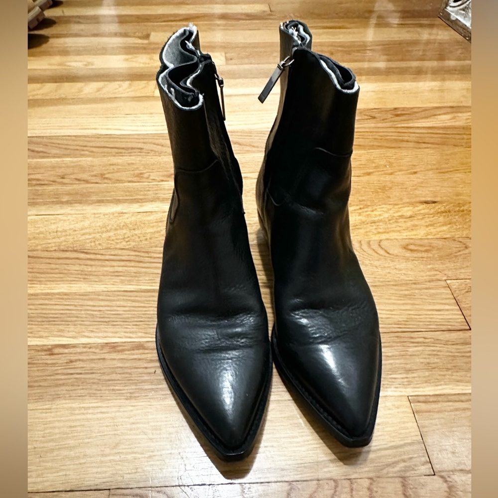 Yves Saint Laurent Women’s Theo Frayed Western Ankle Boots - Picture 9 of 16